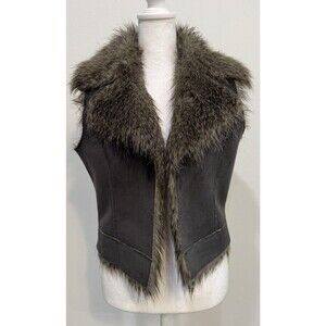 Collection by BERNARDO Grey Faux sueda fur open vest collar Sz M
